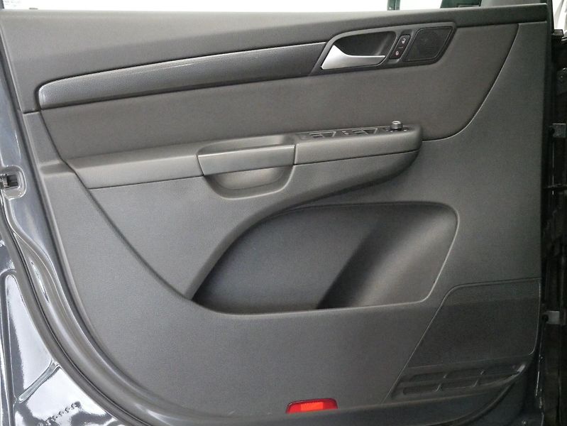 Seat Alhambra - fotka 13 z 30