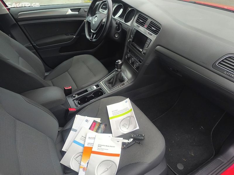 Volkswagen Golf 2.0TDI4X4,VÝBAVA,KRÁSNÝ,SERVIS - fotka 11 z 49