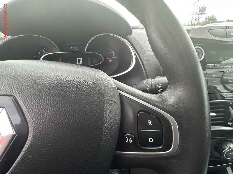 Renault Clio (2016) 1.2i, 1.maj,ČR, servis.kniha - fotka 16 z 17