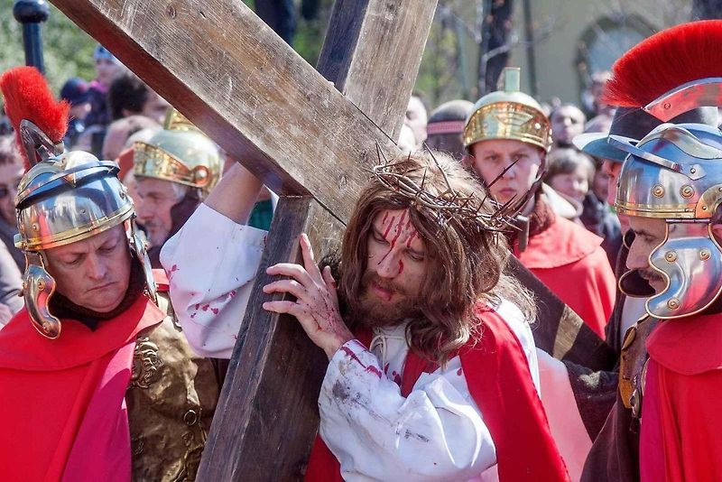 Procesí se účastní více jak milión poutníků.