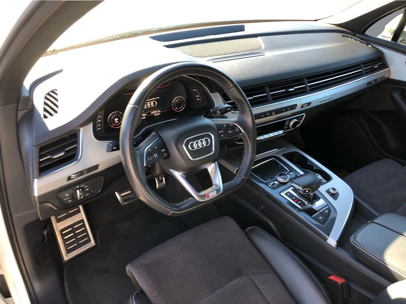 Audi Q7 3.0TDi S-LINE - fotka 5 z 30