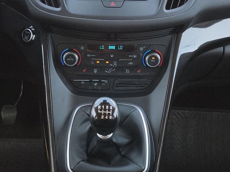 Ford Kuga (2019) 2.0 TDCi 110kW, 4x4, ČR, Serv. - fotka 22 z 28