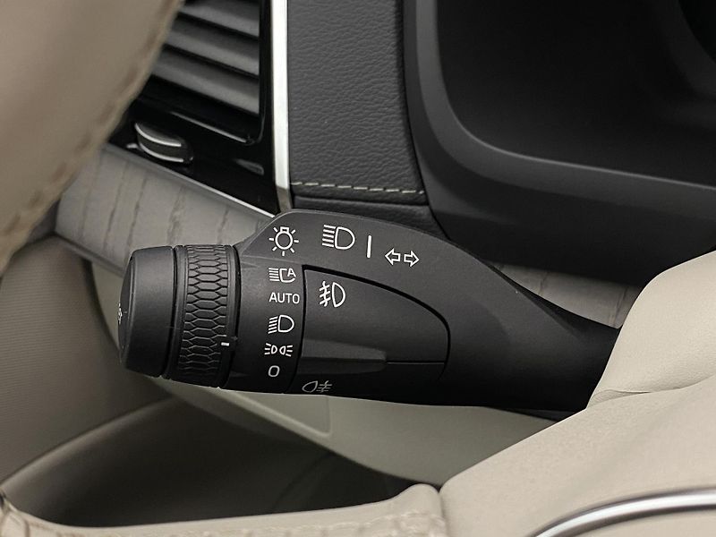 Volvo XC90 B5 AWD BRIGHT PLUS AUT CZ 7m - fotka 22 z 64
