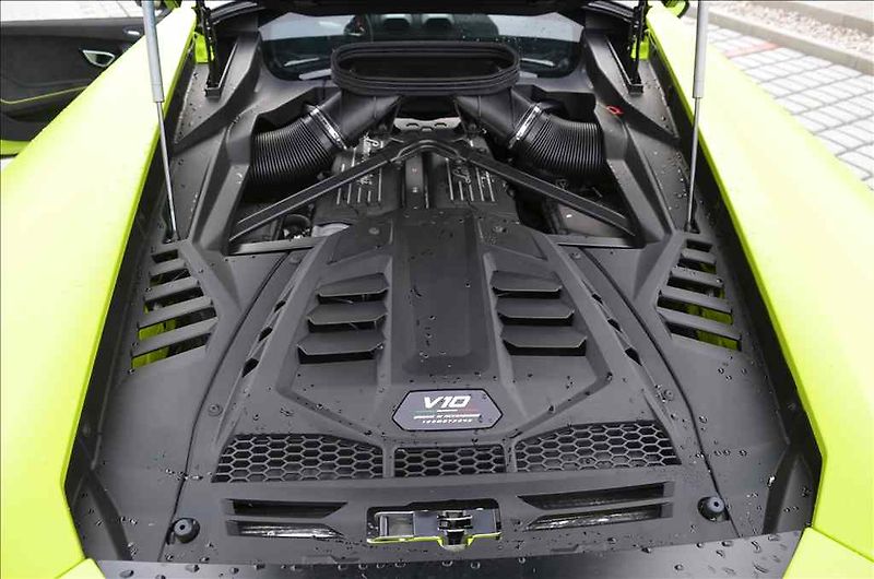 Lamborghini Ostatní (2024) HURACÁN STERRATO LP 610 - fotka 15 z 18