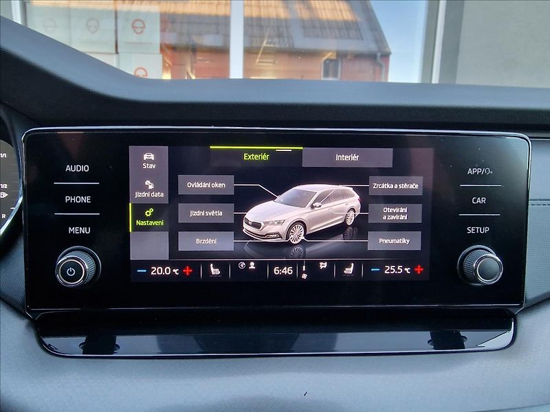 Škoda Octavia 2.0TDI DSG Ambition,ČR,1.Maj. - fotka 32 z 50