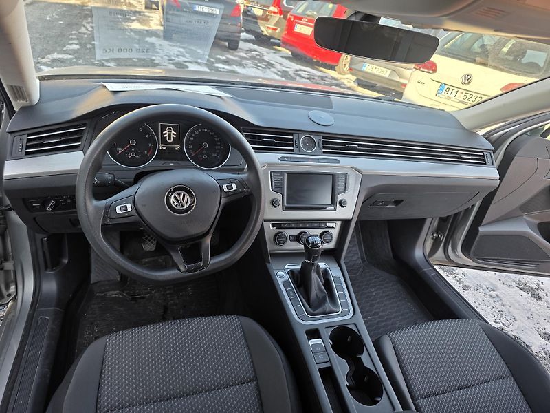 Volkswagen Passat 1.4 TSI Kombi 87tkm - fotka 9 z 28
