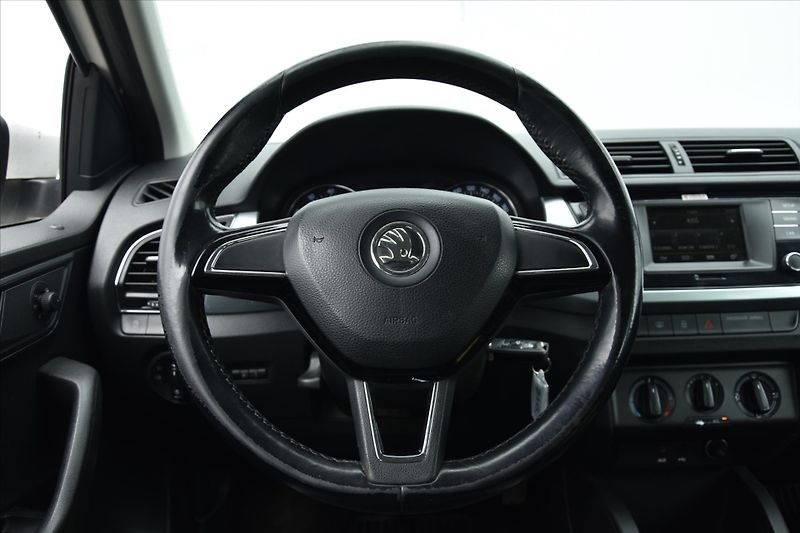 Škoda Fabia 1.2TSi 1.MAJITEL DPH ČR - fotka 13 z 19