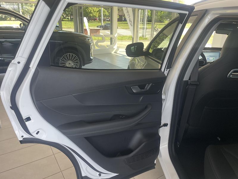 Chery Tiggo 4 HEV (2026) 1,5 HEV Unique - fotka 11 z 49