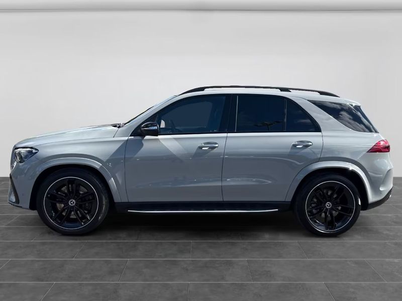Mercedes-Benz GLE 450d 4M, Night, Vzduch - fotka 2 z 11