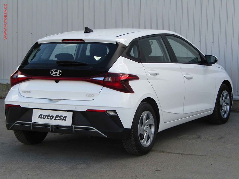 Hyundai i20 (2024) 1.2i, 1.maj,ČR - fotka 4 z 22