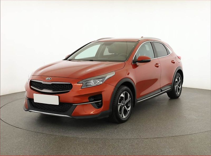 Kia XCeed (2021) 1.5 T-GDI, Automat, Serv.kniha - fotka 2 z 18
