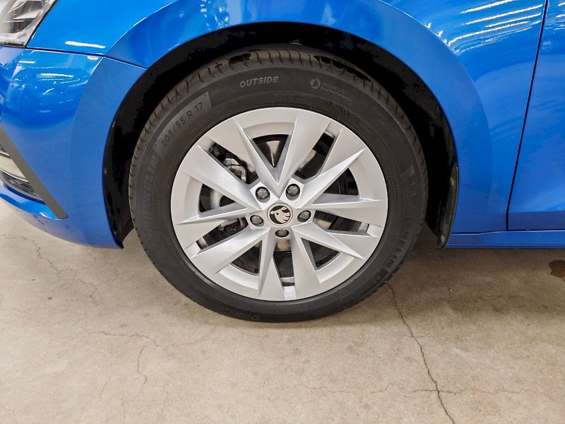 Škoda Octavia (2023) Combi 2.0 TDI 110 kW Style PLU - fotka 30 z 30