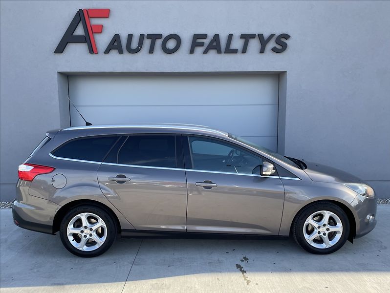 Ford Focus 1,6 TDCi 85KW AUT.KLIMA - fotka 2 z 23