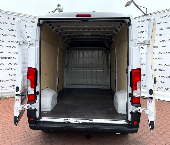Citroën Jumper 2,2 BlueHdi Plus,103kW,L3H2  3 - fotka 8 z 19