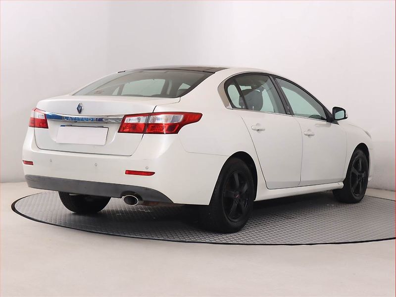 Renault Latitude (2012) Initiale 2.0 dCi, Automat - fotka 5 z 20