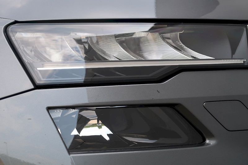 Škoda Karoq (2025) Top Selection 1.5 TSI 110 kW D - fotka 13 z 29