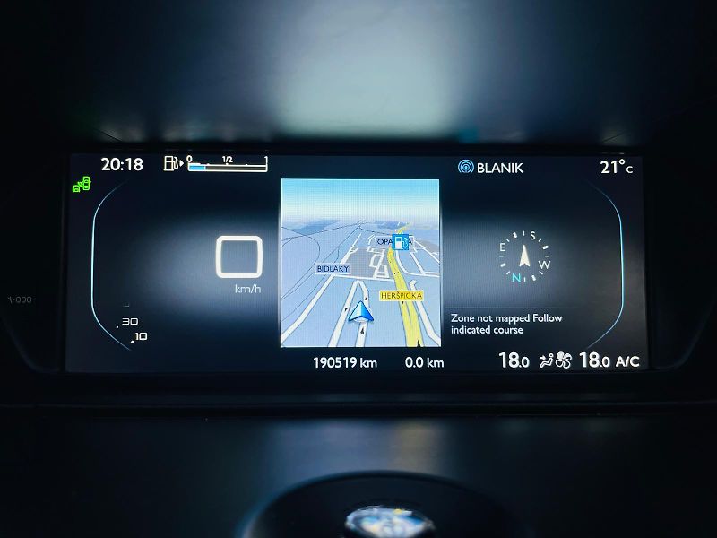 Citroën Grand C4 Picasso 2.0HDi MAN 7MÍST KAMERY TAŽNÉ - fotka 41 z 60