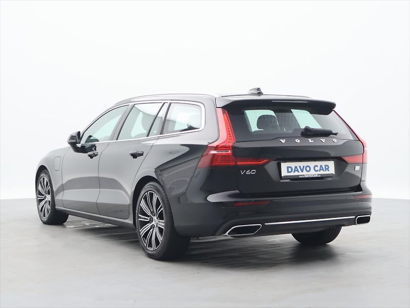 Volvo V60 2,0 T6 186kW 4x4 MomentumPro - fotka 5 z 28