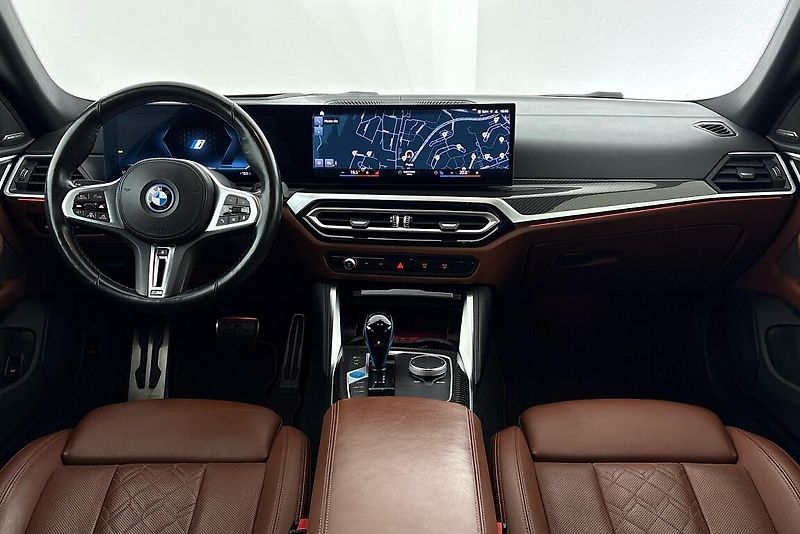 BMW i4 M50 Gran Coupe - fotka 27 z 27