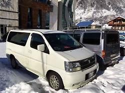 Tohle je auto, co jezdí do střediska vždy jako první. Auto vlekařů také dost často zasahuje ve chvíli, kdy někdo zablokuje jednou příjezdovou cestu, což se stává poměrně často.