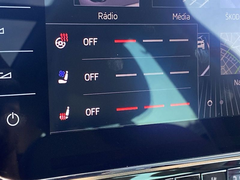 Škoda Superb (2018) Combi III 2.0 TDI 4x4 L&K - fotka 25 z 49