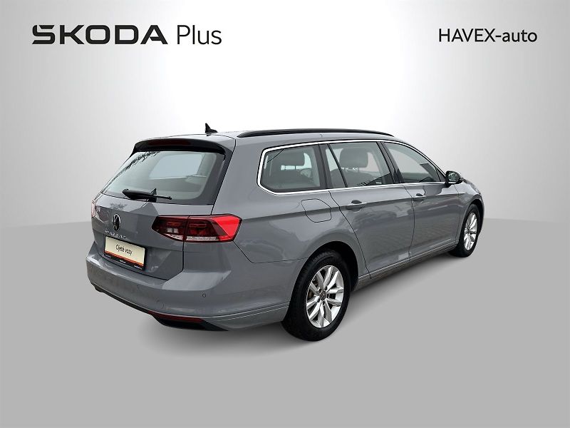 Volkswagen Passat (2022) Variant 2.0 TDI DSG Business - fotka 2 z 33