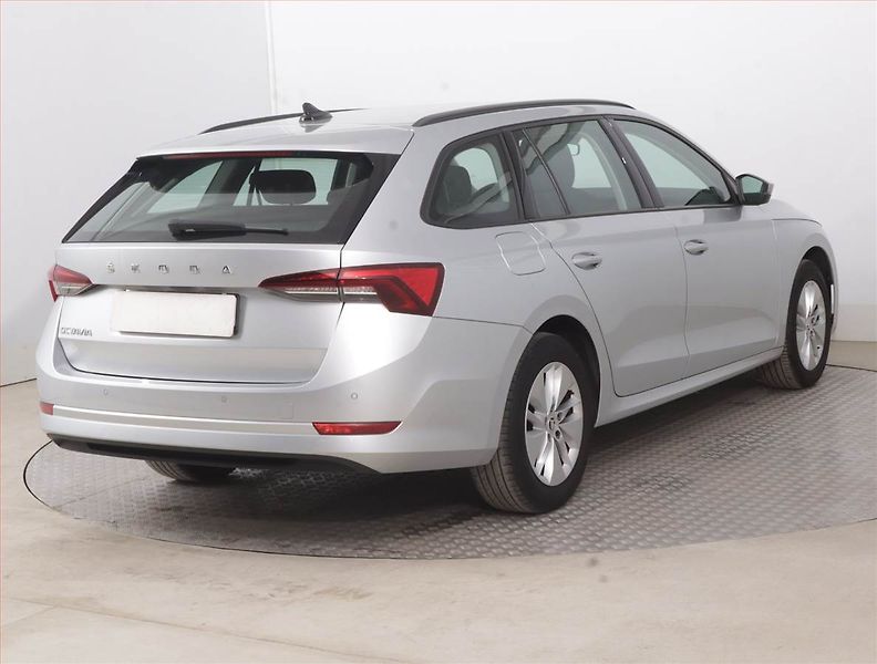 Škoda Octavia (2022) Ambition 2.0 TDI, ČR,1.maj - fotka 5 z 15