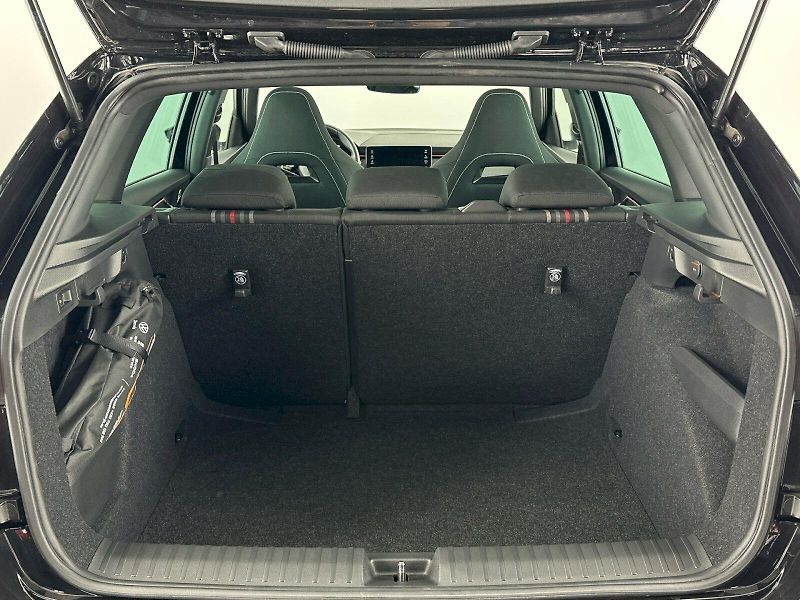 Škoda Kamiq (2025) DSG 1.5TSI 110kW Monte Carlo - fotka 30 z 33