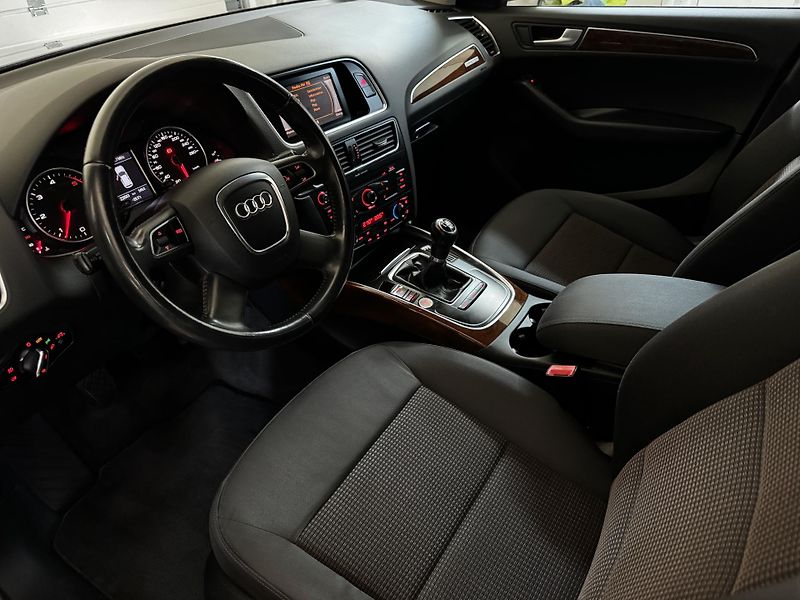 Audi Q5 (2009) 2.0 TDI 125 KW Quattro - fotka 10 z 26