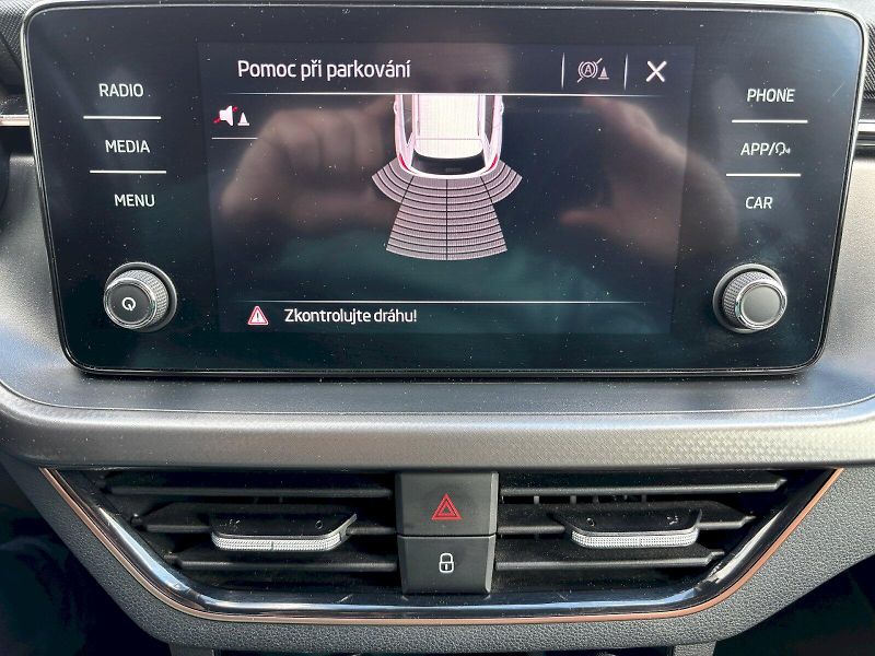Škoda Kamiq (2021) 1.6 TDI 85kW Style - fotka 18 z 35