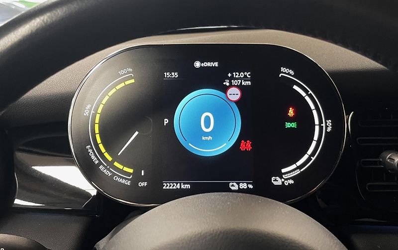 Mini Cooper SE, 135 kW, CHILLI RED, ČR - fotka 13 z 29