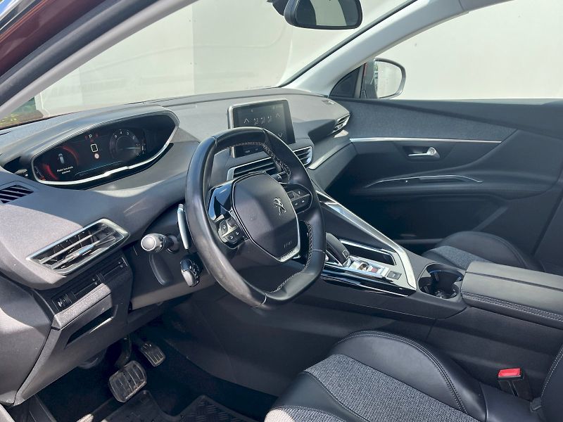Peugeot 3008 (2017) ALLURE 1.6 THP 121kW - fotka 9 z 26