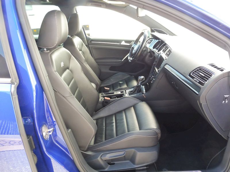 Volkswagen Golf Variant (2016) R 2,0 TSI 221kW DSG 4MOTION - fotka 9 z 29