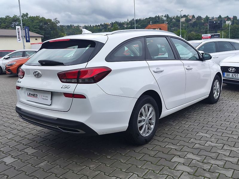 Hyundai i30 1.0 T-GDI/88kW Comfort - fotka 5 z 27
