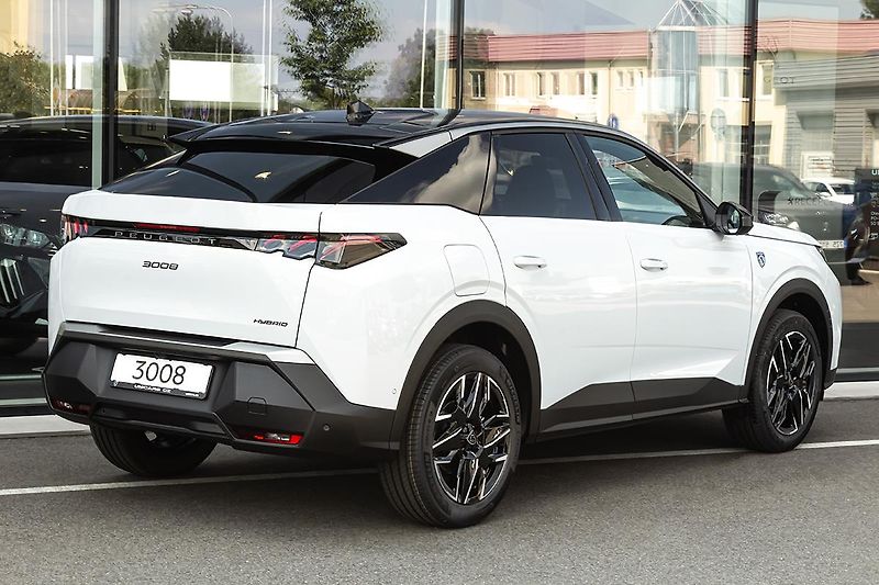 Peugeot 3008 (2026) 1,2   BUSINESS Hybrid 145 e-DC - fotka 5 z 13