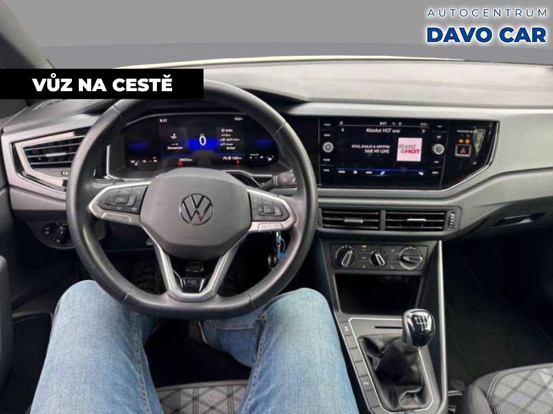 Volkswagen Taigo 1,0 TSI R-Line Matrix Virtual - fotka 5 z 12