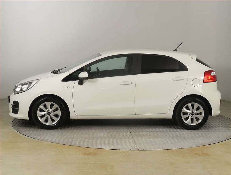 Kia Rio (2016) 1.25 CVVT, Serv.kniha - fotka 3 z 18