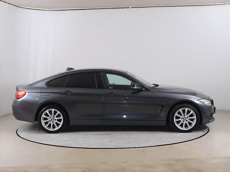BMW Řada 4 (2014) 420i xDrive, 4X4, Navi - fotka 6 z 18