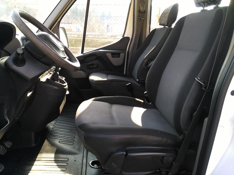 Renault Master 2,3 dCi  - fotka 11 z 22