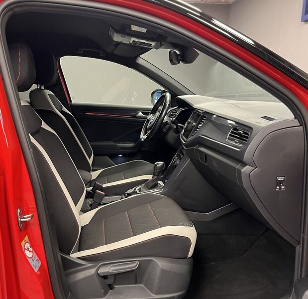 Volkswagen T-Roc Sport 2.0 TSI BMT 4MOTION DSG7 - fotka 10 z 18