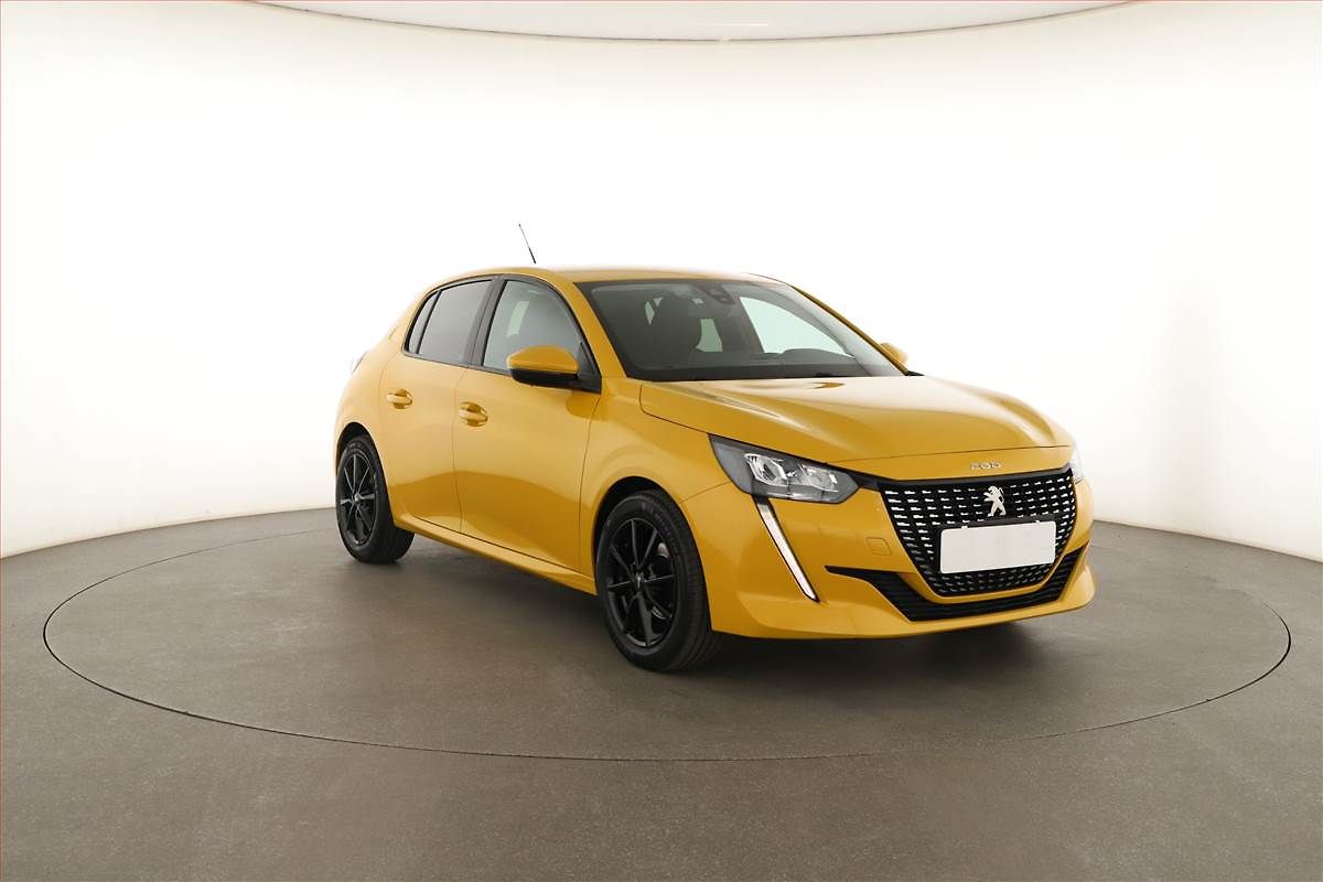 Peugeot 208 1.2 PureTech, ČR,1.maj