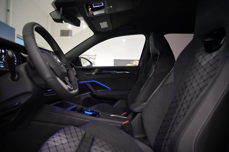 Volkswagen Tayron TDI 4M R-Line 7m 360 NezT Taž - fotka 22 z 29