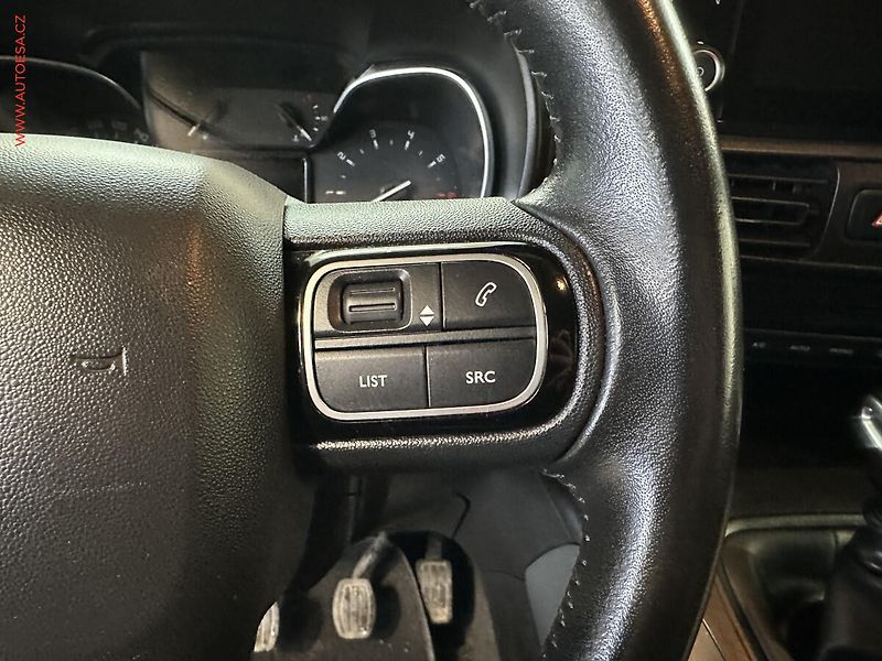 Citroën Berlingo (2020) 1.5HDi MAXi XL 7míst, SHINE - fotka 14 z 22