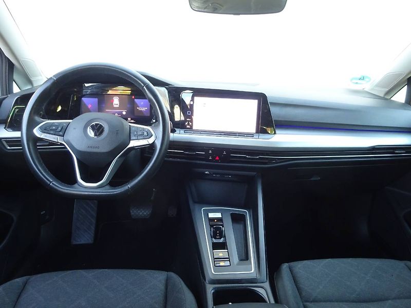 Volkswagen Golf (2022) 2,0TDi /110 kW DSG Life - fotka 5 z 27