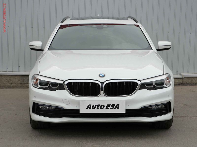 BMW Řada 5 (2017) 2.0 d xD, Sport Line, AT - fotka 2 z 23