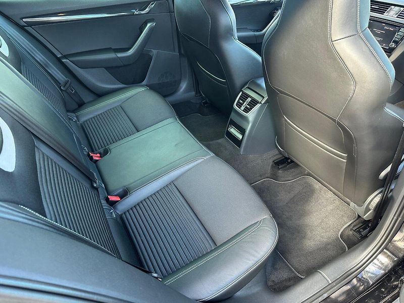 Škoda Octavia (2015) RS 2,0TDI 135Kw - fotka 13 z 32