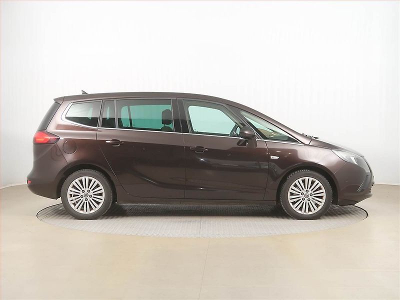 Opel Zafira (2016) 2.0 CDTI, 7 míst, Navi - fotka 6 z 18