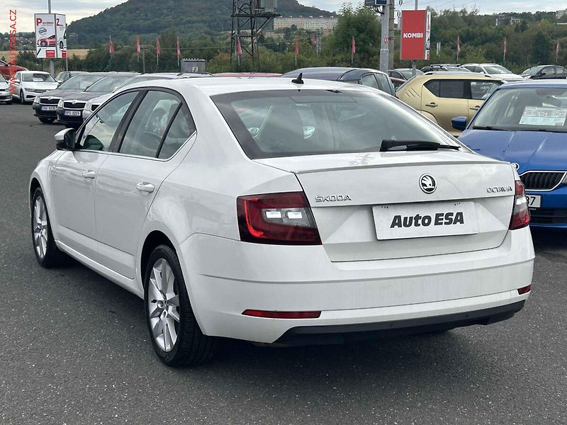 Škoda Octavia (2018) 1.8 TSi, 1.maj,ČR, Elegance - fotka 6 z 19