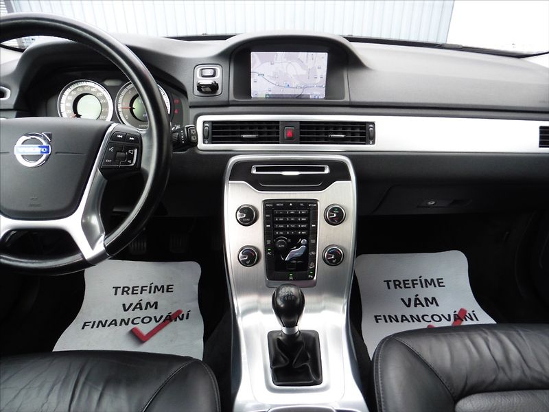 Volvo XC70 2,4 D Summum AWD, Navi... - fotka 11 z 16