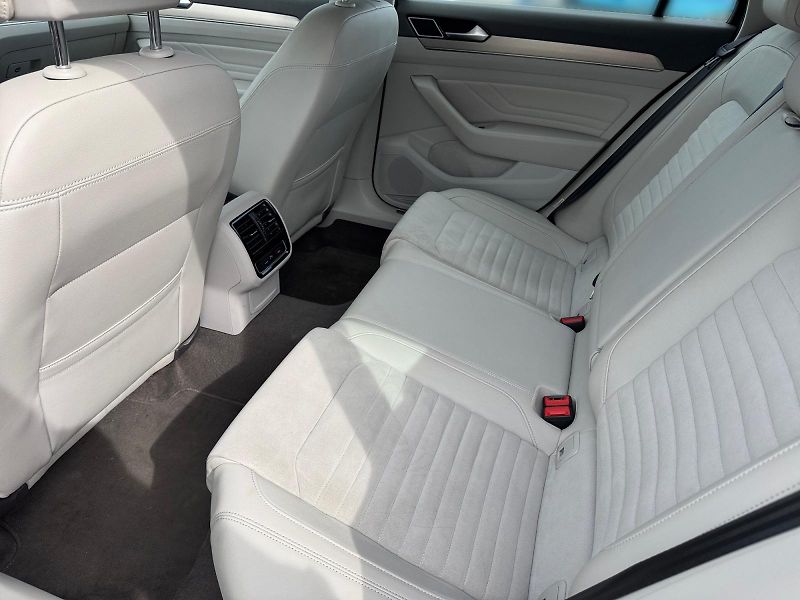 Volkswagen Passat Variant (2021) ELEGANCE 2.0TDI 110kW CZ DPH - fotka 8 z 11
